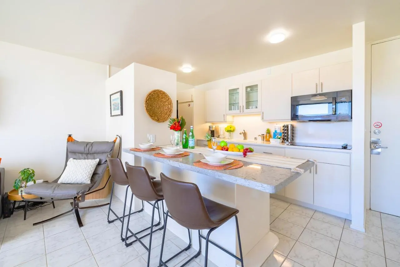 הונולולו Chic Condo Near Waikiki Beach - Free Parking! דירה